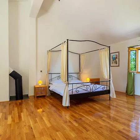 Будинок відпочинку Paradiso