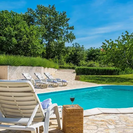 Paradiso Будинок відпочинку Задар